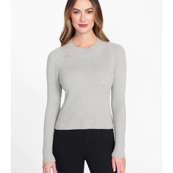 LONG sleeve - Backless Sweater - Gray - Picture 2 of 4